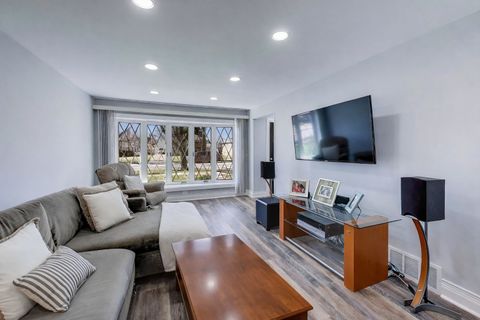 Tiny photo for 8407 N Olcott Avenue, Niles, IL 60714 (MLS # 12579403)