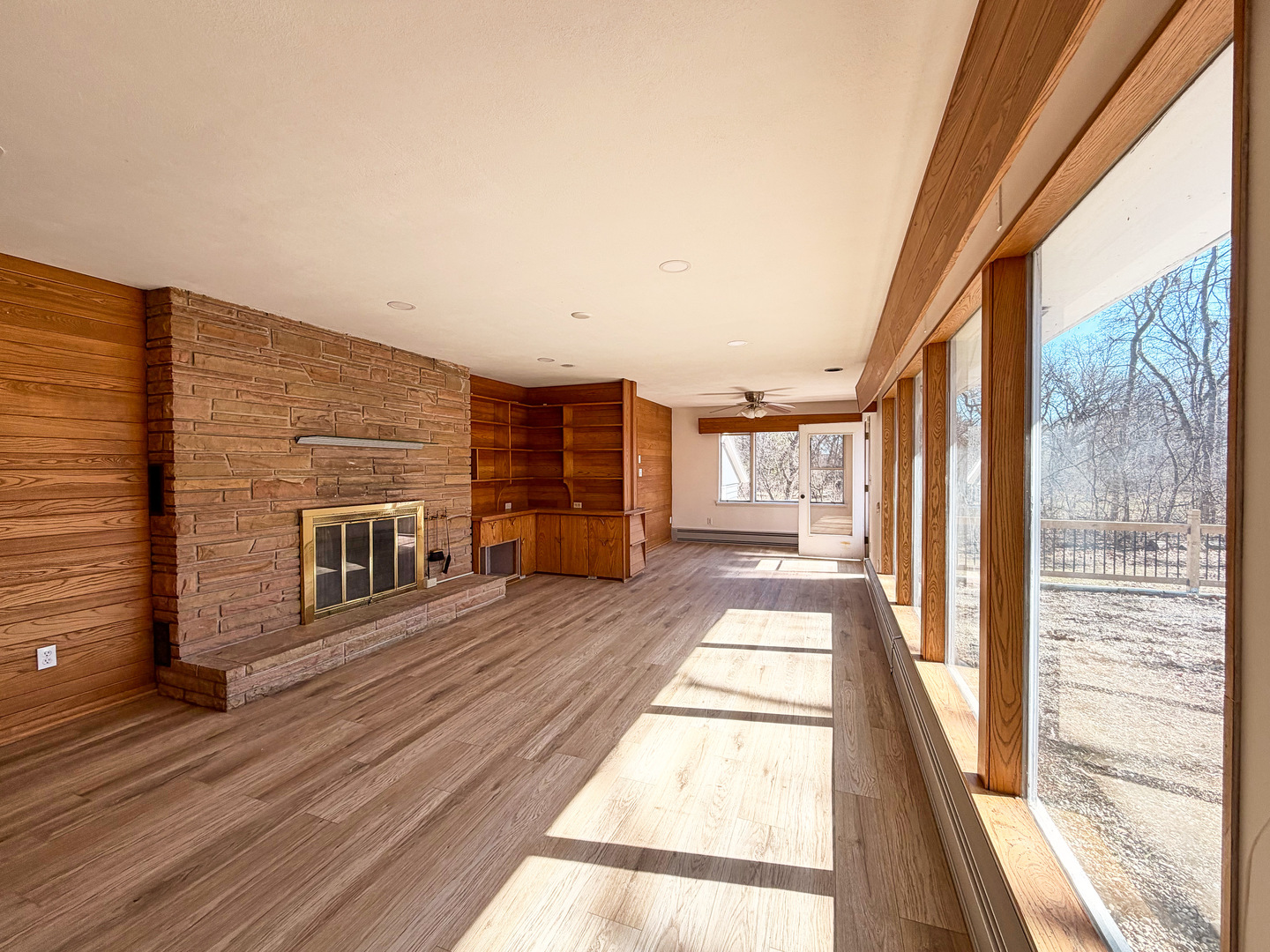 25W621 Indian Hill Woods Drive