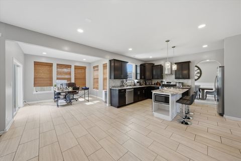 Tiny photo for 401 Cotoneaster Court, Oswego, IL 60543 (MLS # 12601998)