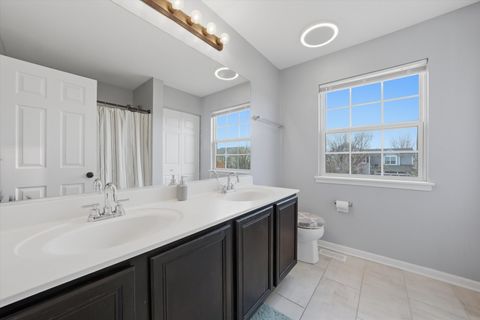 Tiny photo for 401 Cotoneaster Court, Oswego, IL 60543 (MLS # 12601998)