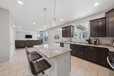 Tiny photo for 401 Cotoneaster Court, Oswego, IL 60543 (MLS # 12601998)