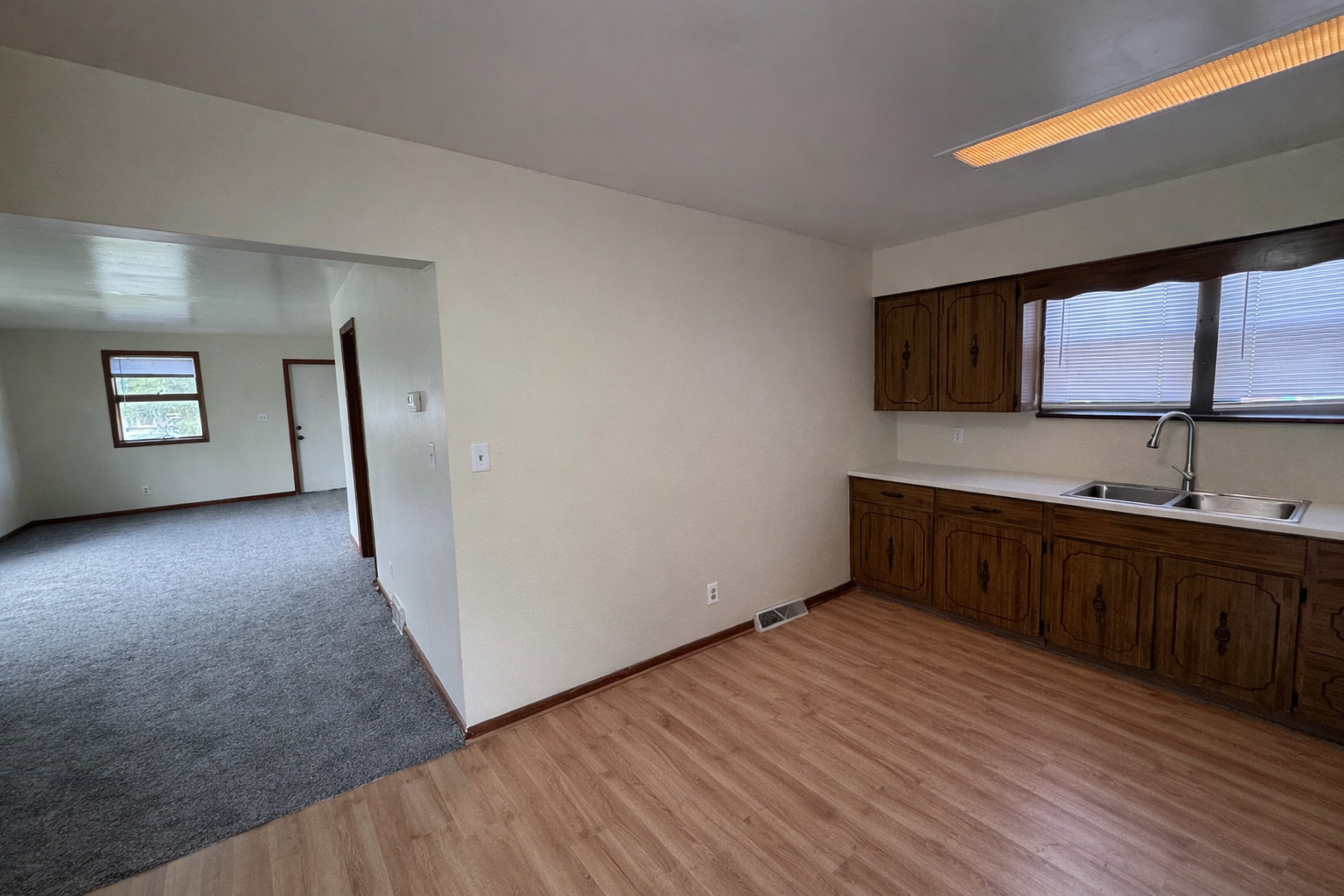 1090 Creve Coeur Street