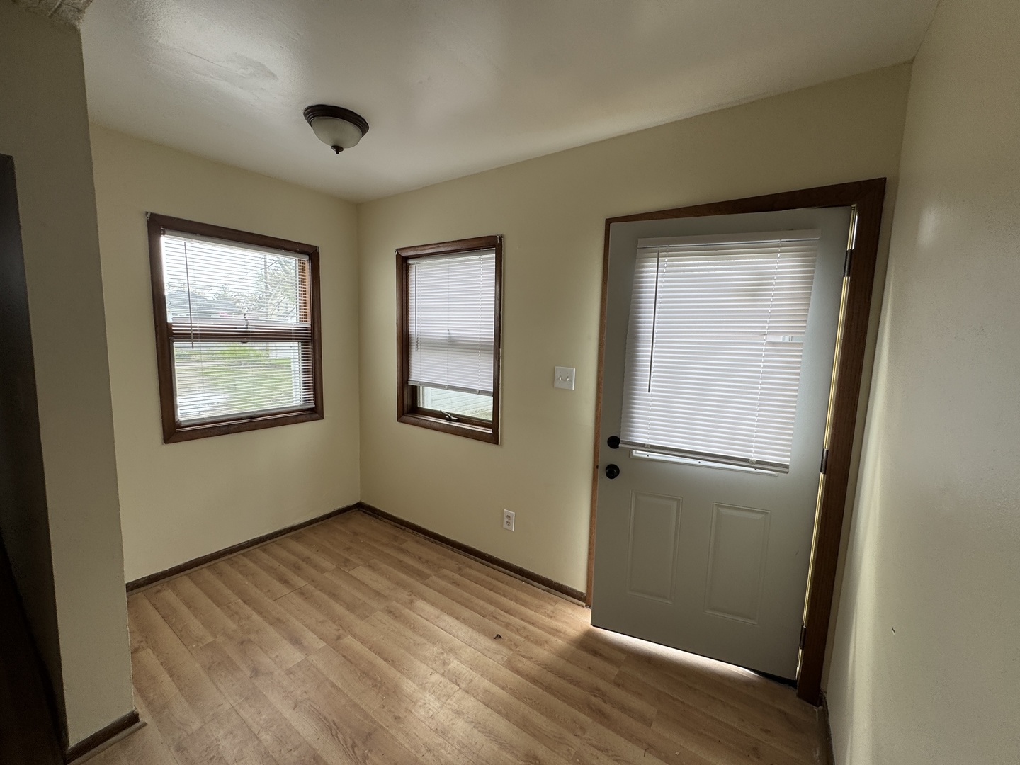 1090 Creve Coeur Street