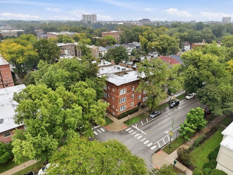 Tiny photo for 7205 N Damen Avenue #3, Chicago, IL 60645 (MLS # 12771131)