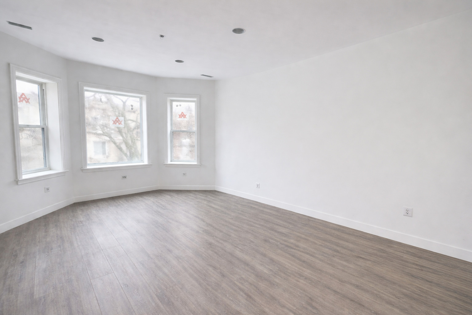 3340 W Evergreen Avenue 2F