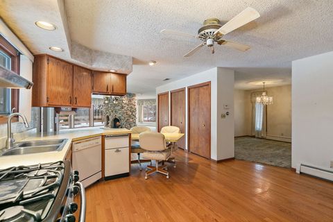 Tiny photo for 1040 Beau Brummel Court, Sleepy Hollow, IL 60118 (MLS # 12560292)