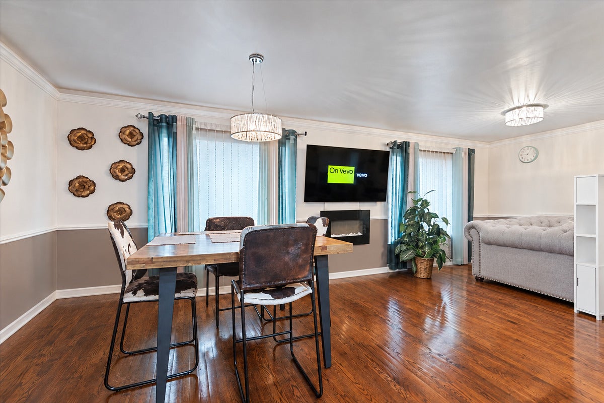 14110 S Bensley Avenue - Photo 4