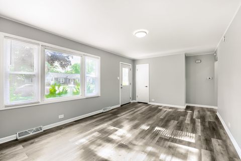 Tiny photo for 15013 Springfield Avenue, Midlothian, IL 60445 (MLS # 12641540)