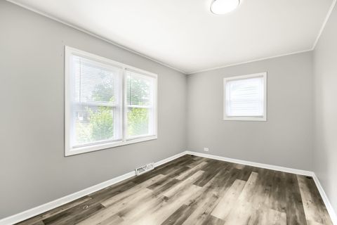 Tiny photo for 15013 Springfield Avenue, Midlothian, IL 60445 (MLS # 12641540)
