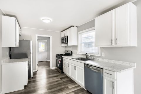 Tiny photo for 15013 Springfield Avenue, Midlothian, IL 60445 (MLS # 12641540)