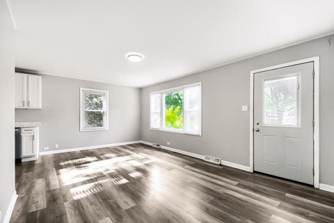Tiny photo for 15013 Springfield Avenue, Midlothian, IL 60445 (MLS # 12641540)