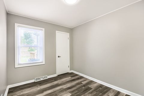 Tiny photo for 15013 Springfield Avenue, Midlothian, IL 60445 (MLS # 12641540)