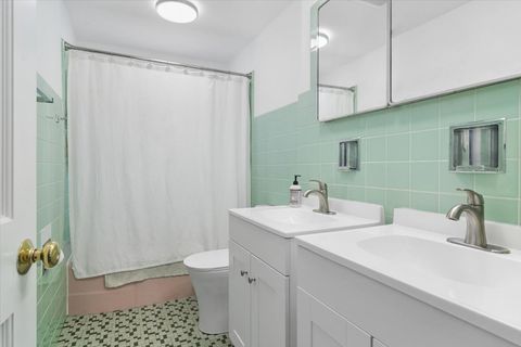 Tiny photo for 411 Pine Manor Drive, Wilmette, IL 60091 (MLS # 12592849)