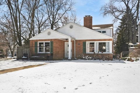 Photo of 411 Pine Manor Drive, Wilmette, IL 60091 (MLS # 12592849)