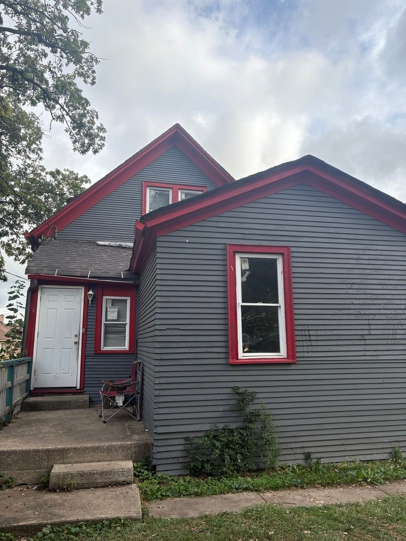 72 W 19TH Street