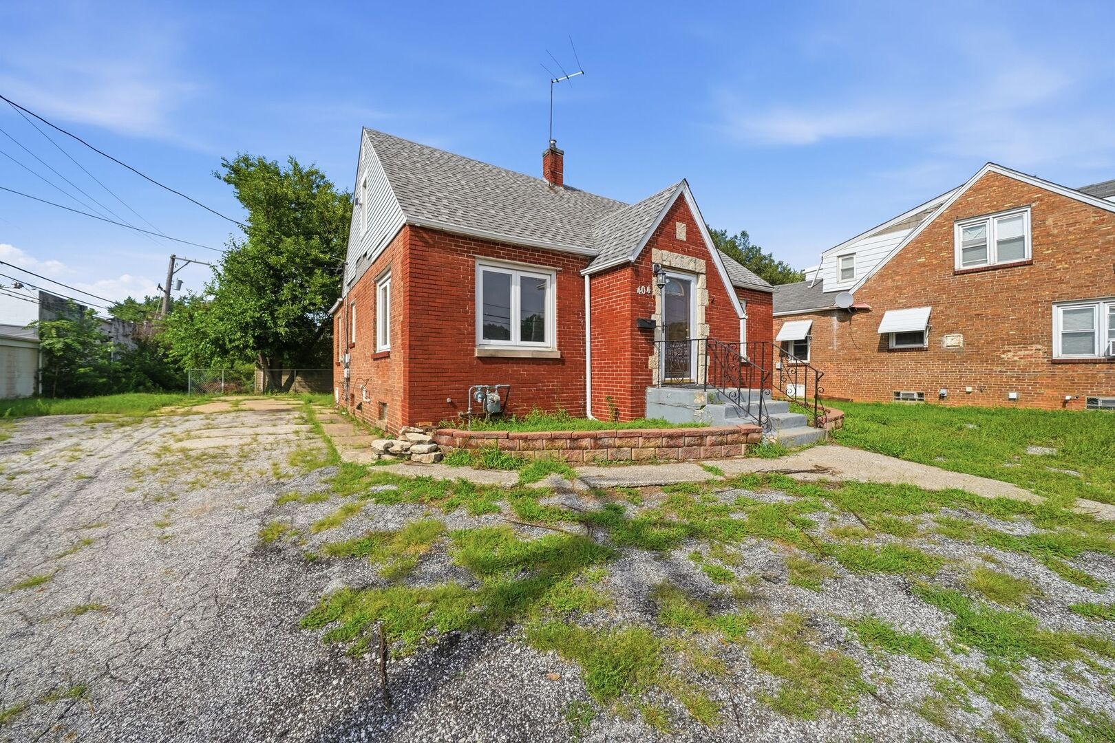 404 River Oaks Drive