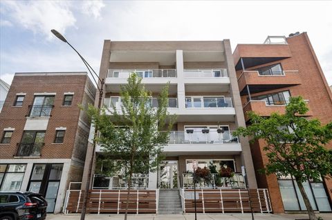 2149 W Belmont Avenue 3W Chicago IL 60618