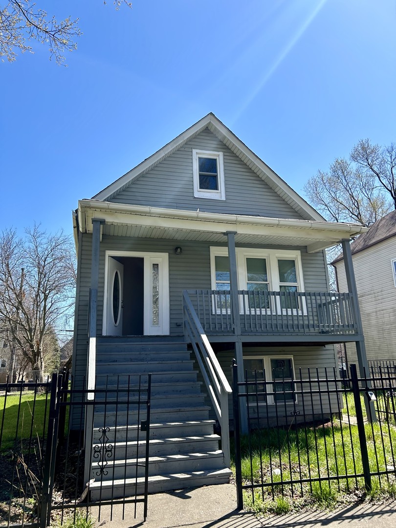 View Chicago, IL 60617 house