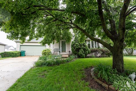 Tiny photo for 1710 Chestnut Hill Road, Plainfield, IL 60586 (MLS # 12434087)