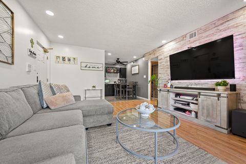 Tiny photo for 17510 71st Court #3B, Tinley Park, IL 60477 (MLS # 12699424)