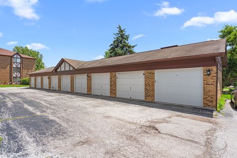 Tiny photo for 17510 71st Court #3B, Tinley Park, IL 60477 (MLS # 12699424)