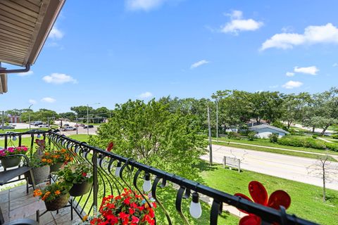 Tiny photo for 17510 71st Court #3B, Tinley Park, IL 60477 (MLS # 12699424)
