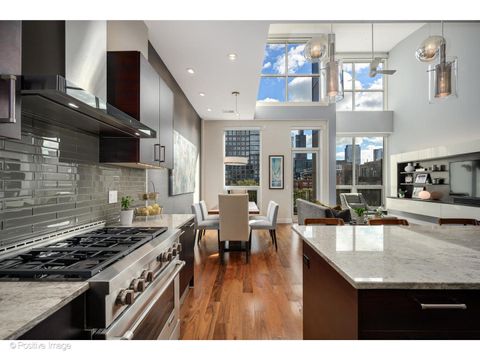 Tiny photo for 18 N Carpenter Street #PHN, Chicago, IL 60607 (MLS # 12494214)