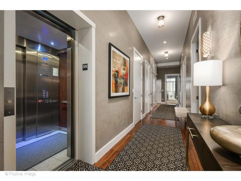 Tiny photo for 18 N Carpenter Street #PHN, Chicago, IL 60607 (MLS # 12494214)