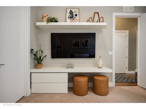 Tiny photo for 18 N Carpenter Street #PHN, Chicago, IL 60607 (MLS # 12494214)