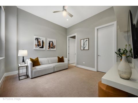 Tiny photo for 18 N Carpenter Street #PHN, Chicago, IL 60607 (MLS # 12494214)