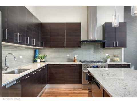 Tiny photo for 18 N Carpenter Street #PHN, Chicago, IL 60607 (MLS # 12494214)