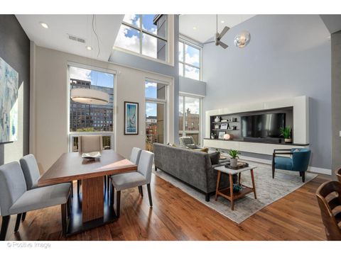 Tiny photo for 18 N Carpenter Street #PHN, Chicago, IL 60607 (MLS # 12494214)