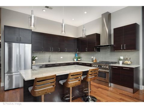 Tiny photo for 18 N Carpenter Street #PHN, Chicago, IL 60607 (MLS # 12494214)