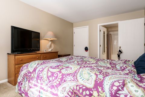 Tiny photo for 2933 Heatherwood Drive, Schaumburg, IL 60194 (MLS # 12460162)