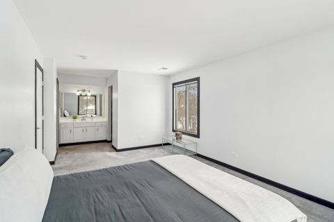 Tiny photo for 811 E Castle Court #2, Palatine, IL 60074 (MLS # 12568482)