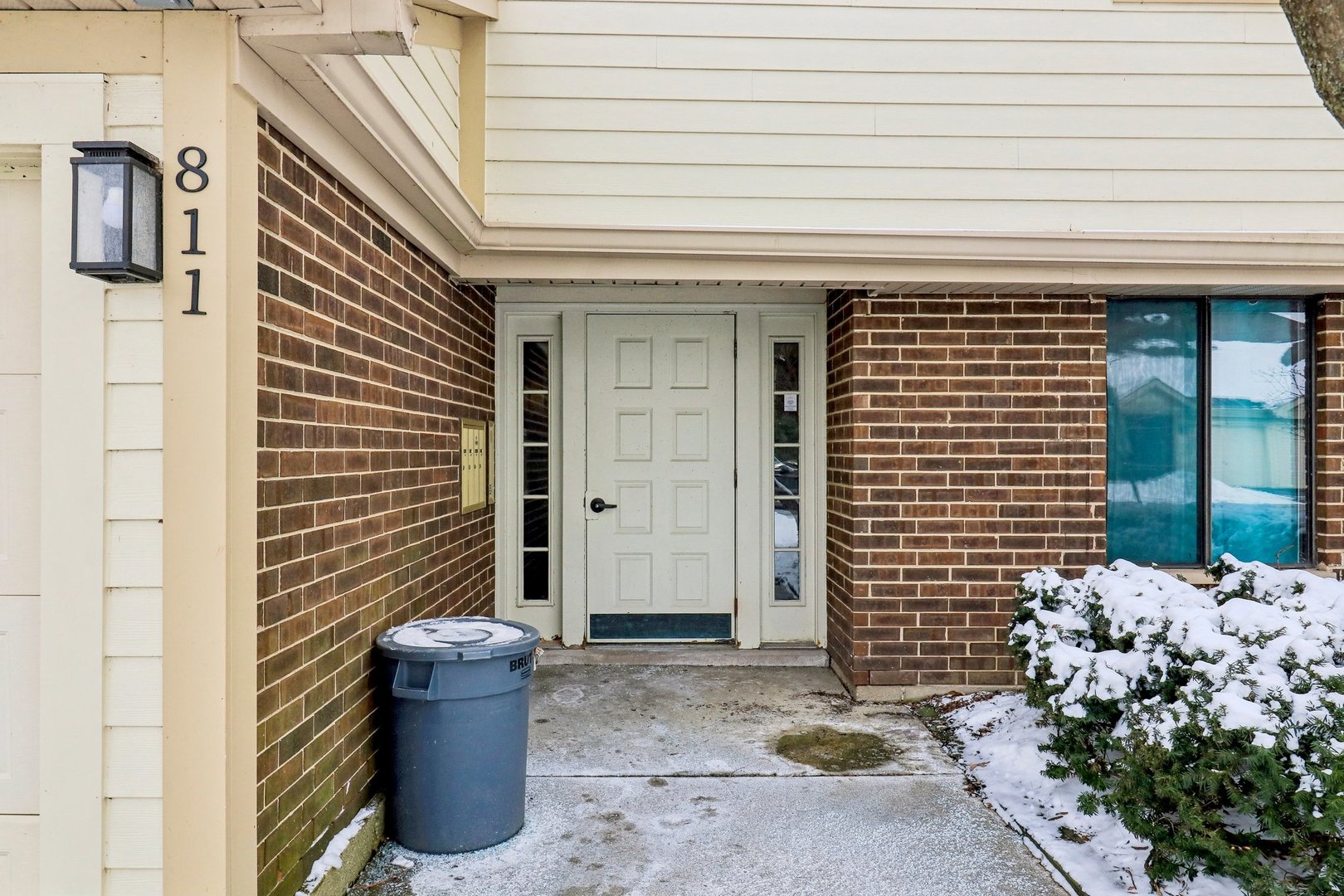 811 E Castle Court 2