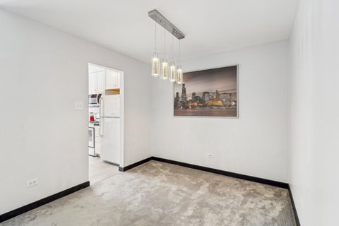 Tiny photo for 811 E Castle Court #2, Palatine, IL 60074 (MLS # 12568482)