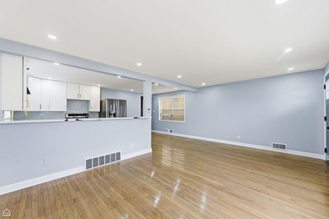 Tiny photo for 11755 S THROOP Street, Chicago, IL 60643 (MLS # 12573806)