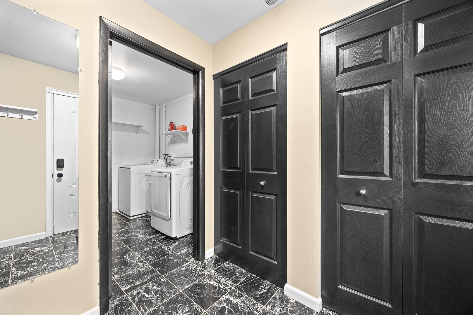 120 Brewster Court D