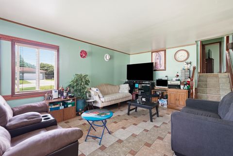 Tiny photo for 700 Michigan Avenue, South Elgin, IL 60177 (MLS # 12690391)