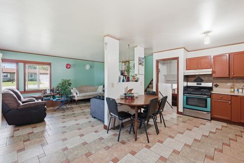 Tiny photo for 700 Michigan Avenue, South Elgin, IL 60177 (MLS # 12690391)