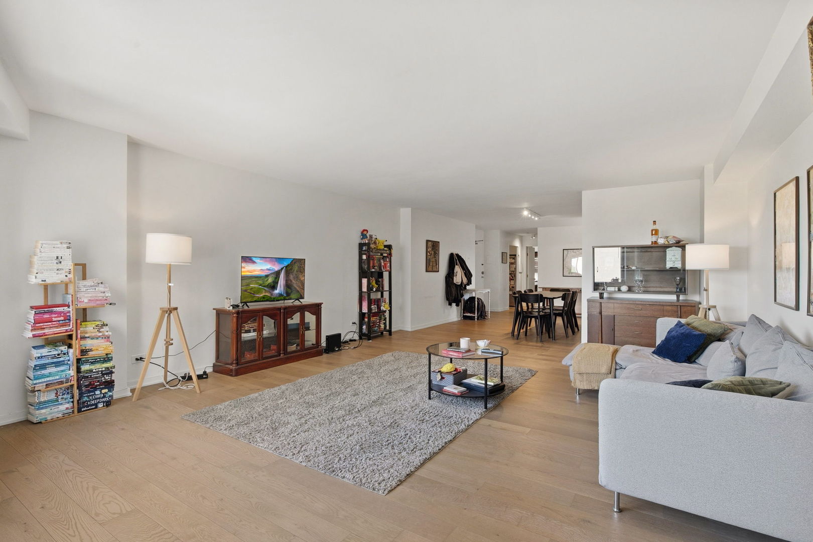 3100 N Lake Shore Drive 601