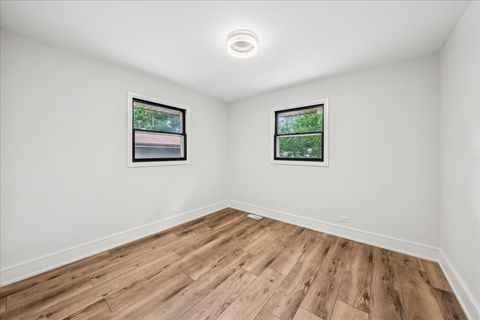 Tiny photo for 9802 W Oak Forest Drive, Beach Park, IL 60099 (MLS # 12505196)