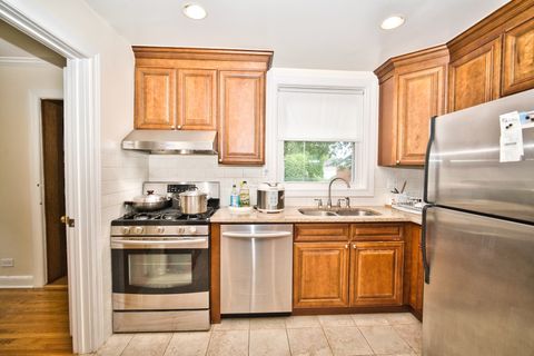 Tiny photo for 6707 N Saint Louis Avenue, Lincolnwood, IL 60712 (MLS # 12633306)