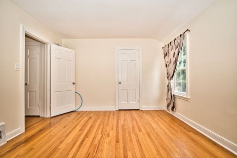 Tiny photo for 6707 N Saint Louis Avenue, Lincolnwood, IL 60712 (MLS # 12633306)