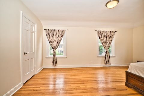 Tiny photo for 6707 N Saint Louis Avenue, Lincolnwood, IL 60712 (MLS # 12633306)