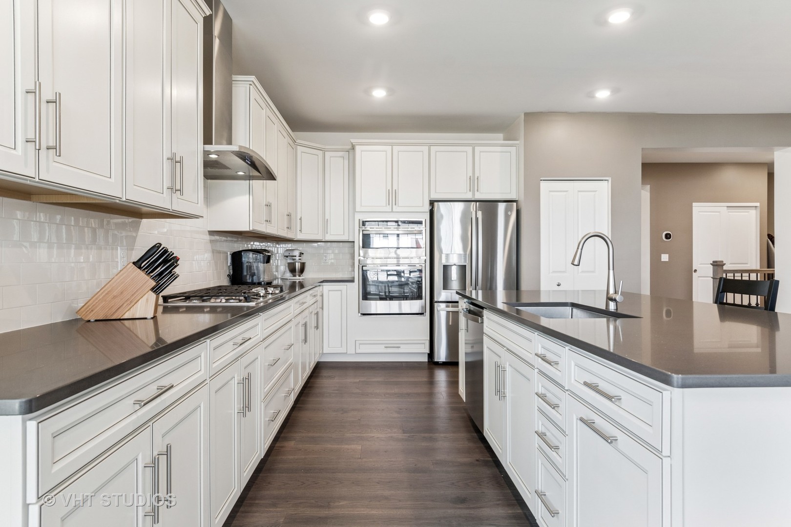 2096 Country Hills Drive