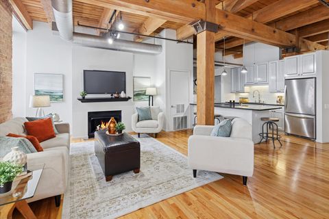 Tiny photo for 728 W JACKSON Boulevard #326, Chicago, IL 60661 (MLS # 12482332)