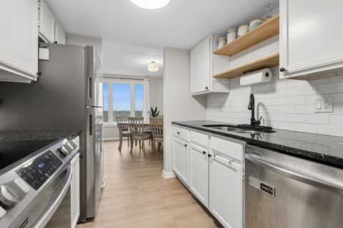 Tiny photo for 1 Renaissance Place #717, Palatine, IL 60067 (MLS # 12582260)