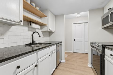 Tiny photo for 1 Renaissance Place #717, Palatine, IL 60067 (MLS # 12582260)